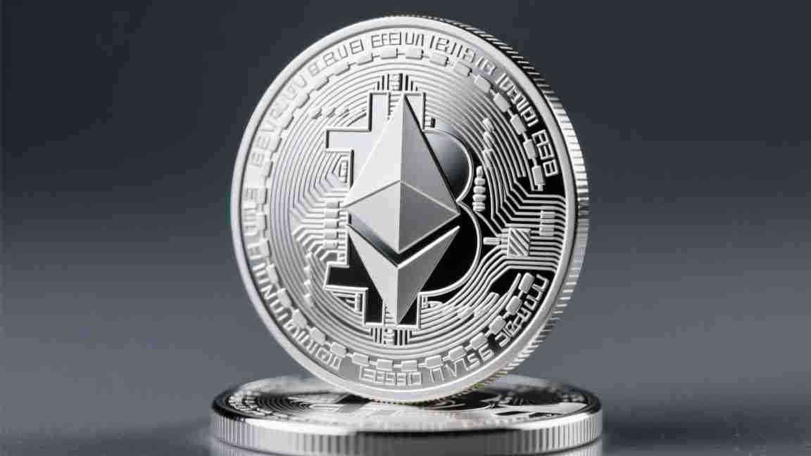 币安交易中BOLL指标三条线的核心含义与实战应用